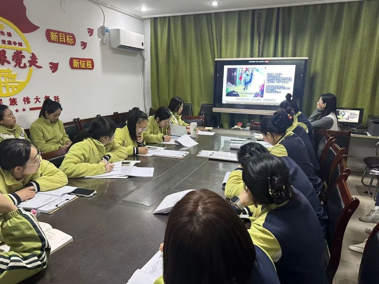 ead23d28aa100ca5e535851a5d9c99a0